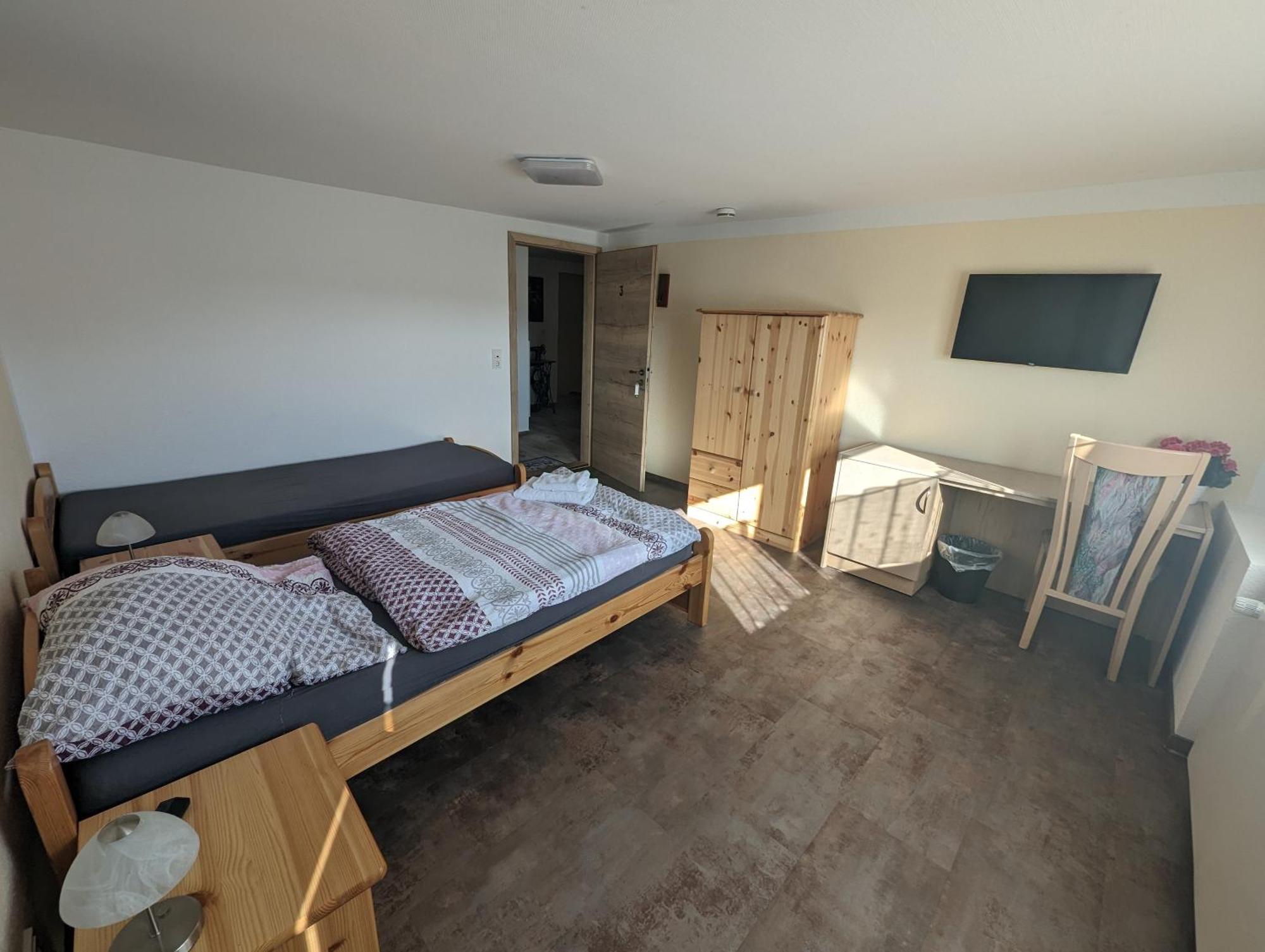 Pension Neue Linde Alsfeld Exterior foto