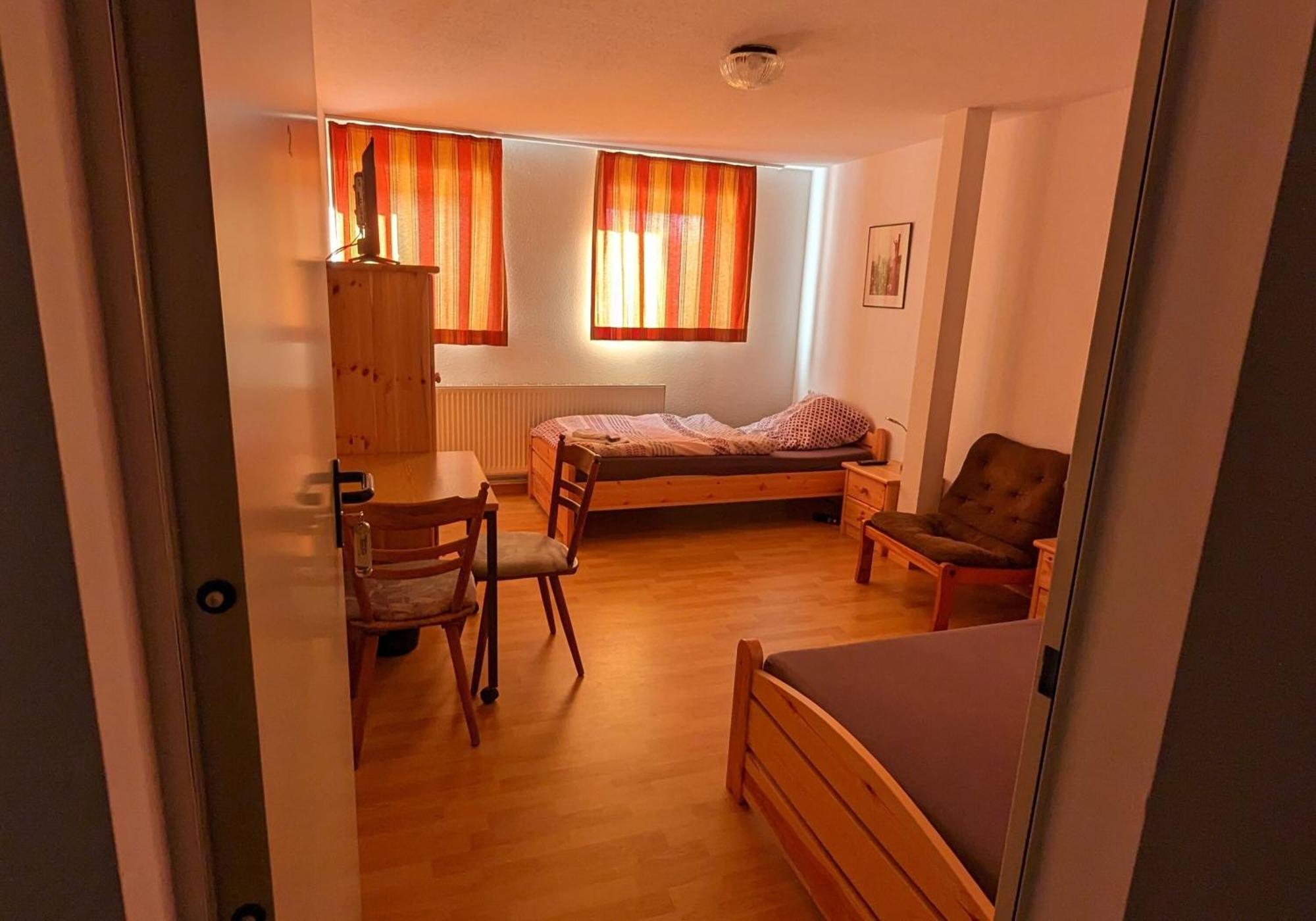 Pension Neue Linde Alsfeld Exterior foto
